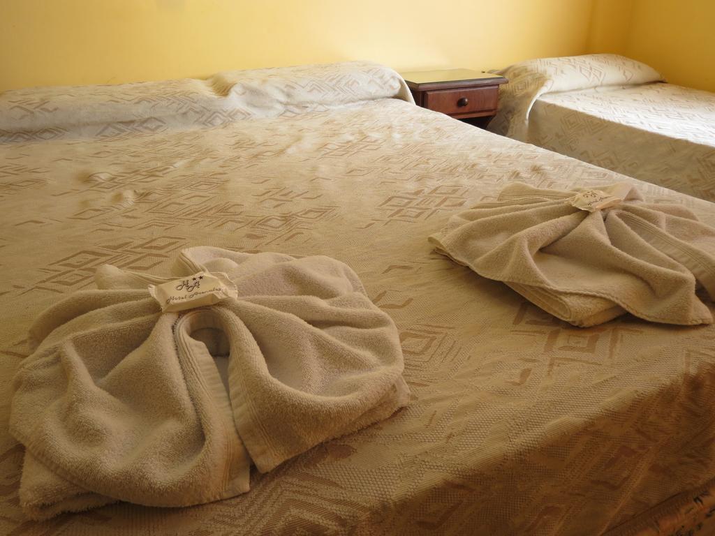 Hotel Arenales Villa Carlos Paz Rom bilde