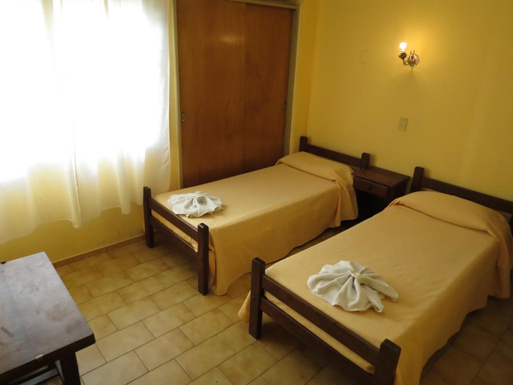 Hotel Arenales Villa Carlos Paz Rom bilde